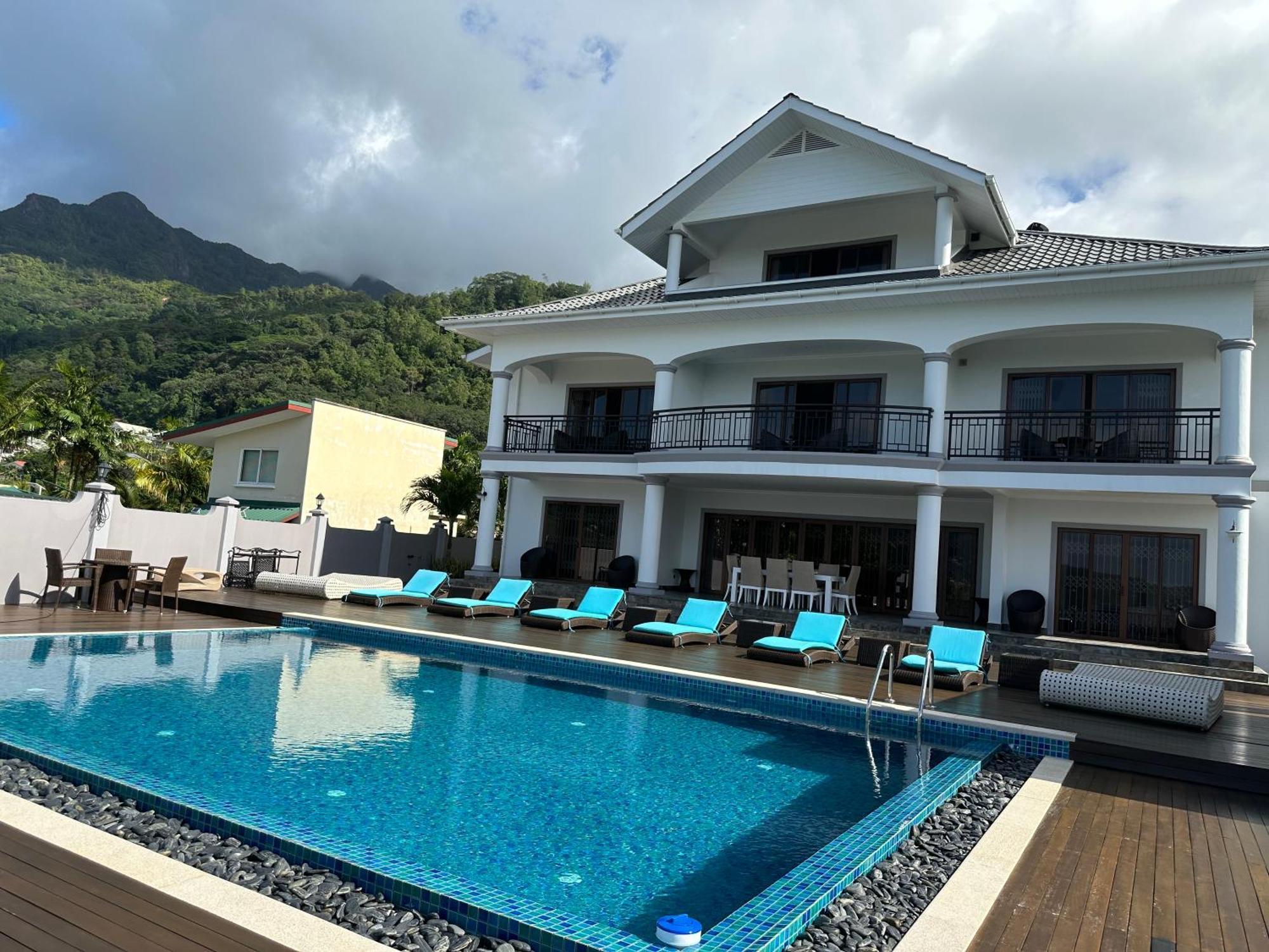 D'Offay Seaview Apartments Beau Vallon  Esterno foto